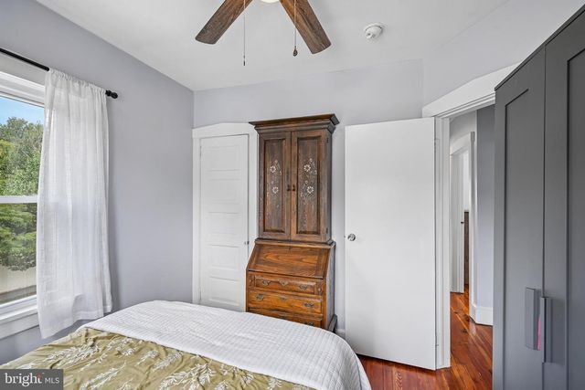 36 COUNTY AVE, Maple Shade, NJ 08052