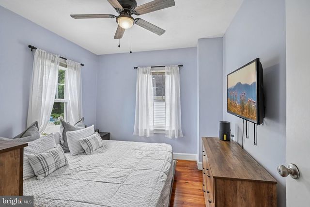 36 COUNTY AVE, Maple Shade, NJ 08052