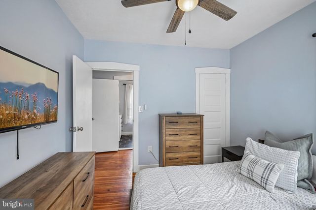 36 COUNTY AVE, Maple Shade, NJ 08052