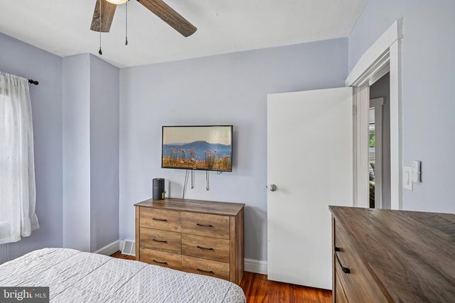 36 COUNTY AVE, Maple Shade, NJ 08052