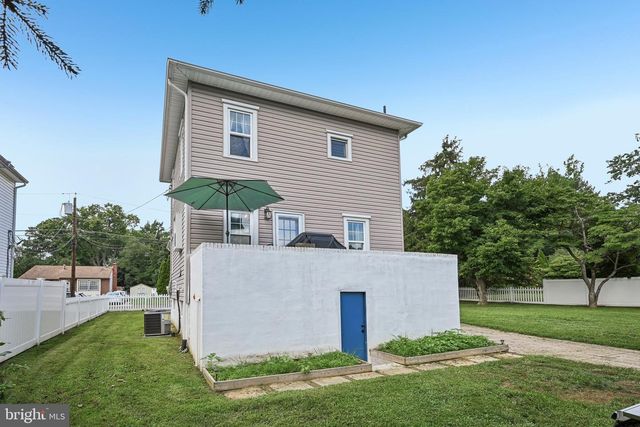 36 COUNTY AVE, Maple Shade, NJ 08052