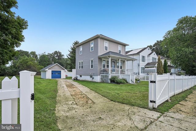 36 COUNTY AVE, Maple Shade, NJ 08052