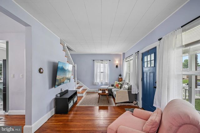 36 COUNTY AVE, Maple Shade, NJ 08052