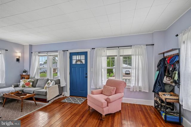 36 COUNTY AVE, Maple Shade, NJ 08052