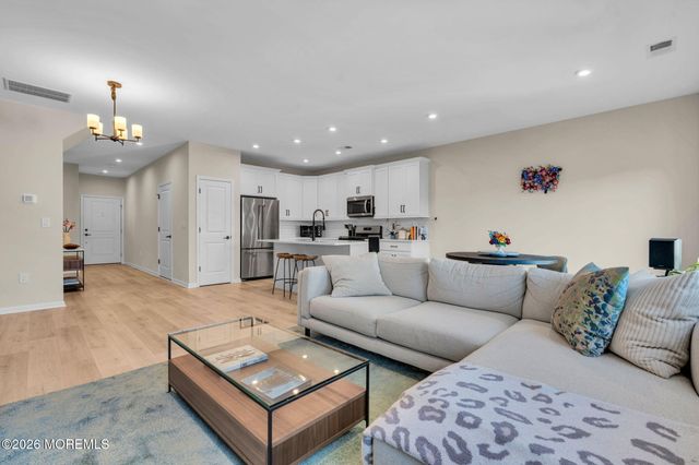6 Chapel Lane, Wall, NJ 07753