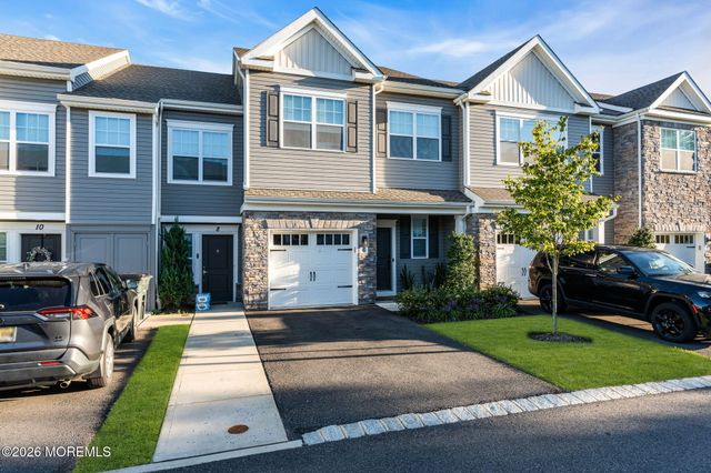 6 Chapel Lane, Wall, NJ 07753