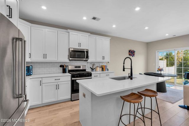 6 Chapel Lane, Wall, NJ 07753