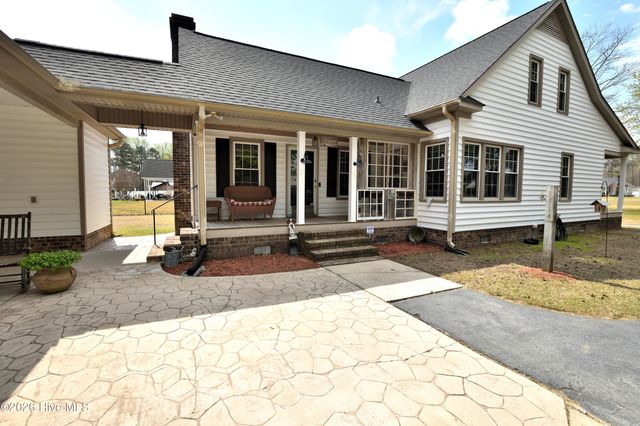 4083 N Old Carriage Road, Rocky Mount, NC 27804