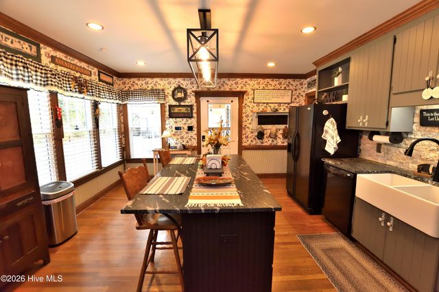 4083 N Old Carriage Road, Rocky Mount, NC 27804