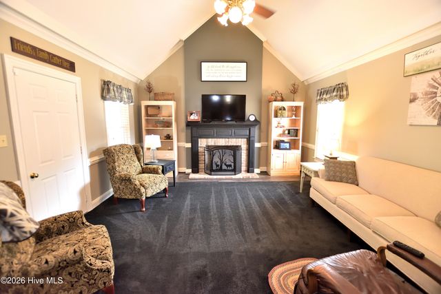 4083 N Old Carriage Road, Rocky Mount, NC 27804