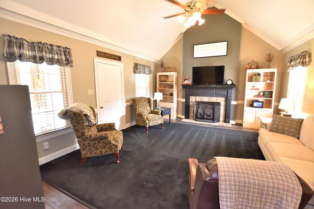 4083 N Old Carriage Road, Rocky Mount, NC 27804