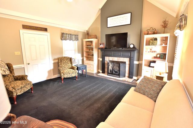 4083 N Old Carriage Road, Rocky Mount, NC 27804