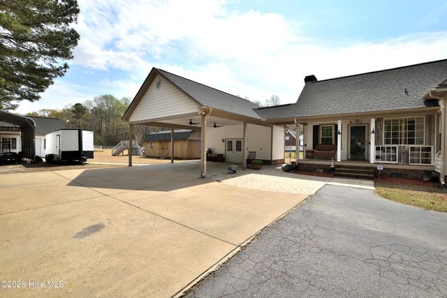 4083 N Old Carriage Road, Rocky Mount, NC 27804
