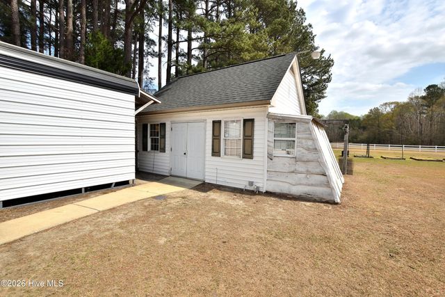 4083 N Old Carriage Road, Rocky Mount, NC 27804