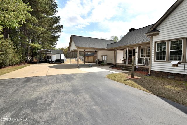 4083 N Old Carriage Road, Rocky Mount, NC 27804