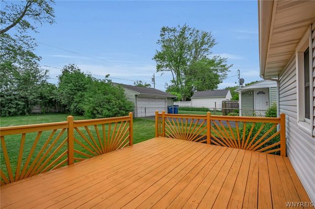 208 Bennington Road, Amherst, NY 14226