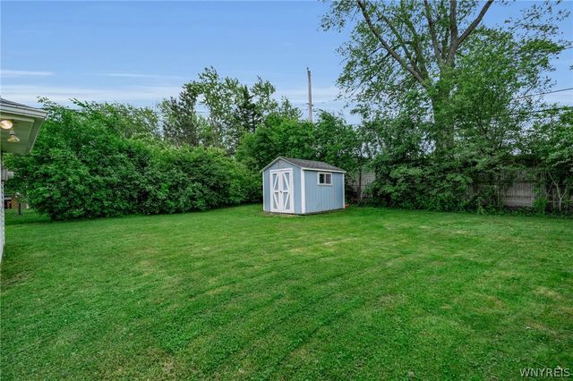 208 Bennington Road, Amherst, NY 14226