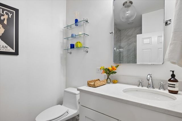 1510 N WIELAND Street 2, Chicago, IL 60610