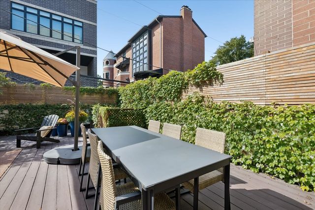 1510 N WIELAND Street 2, Chicago, IL 60610