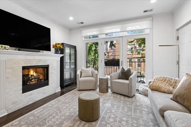 1510 N WIELAND Street 2, Chicago, IL 60610