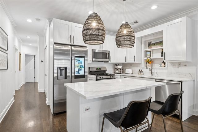 1510 N WIELAND Street 2, Chicago, IL 60610