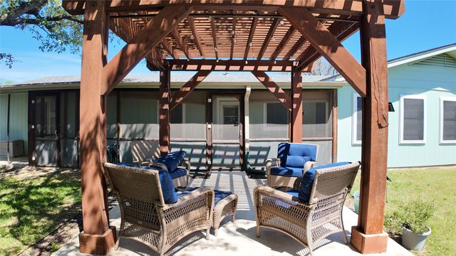 1301 N Reilley Street N, Goldthwaite, TX 76844