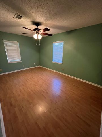 1301 N Reilley Street N, Goldthwaite, TX 76844