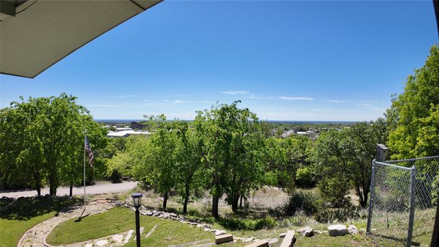 1301 N Reilley Street N, Goldthwaite, TX 76844