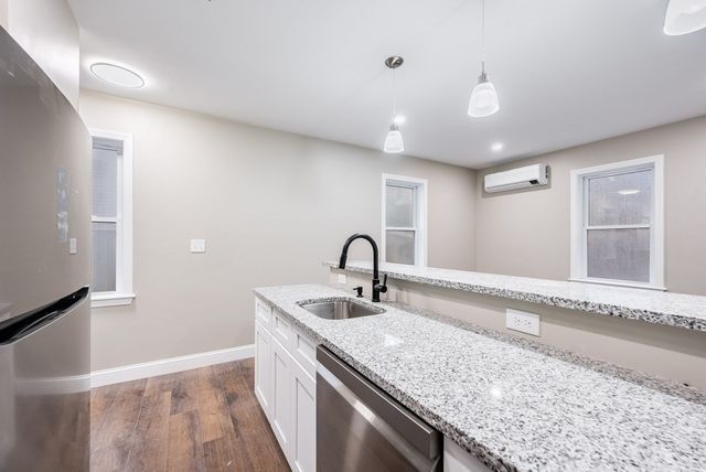 25 Buckley St 1L, Quincy, MA 02169