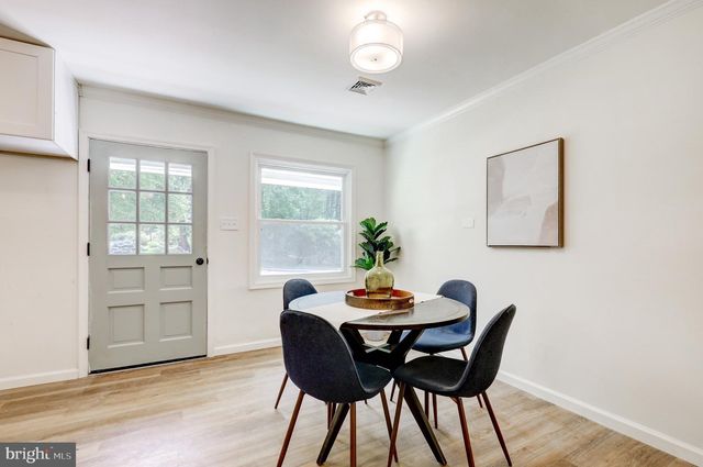 8407 HULL DR, Glenside, PA 19038