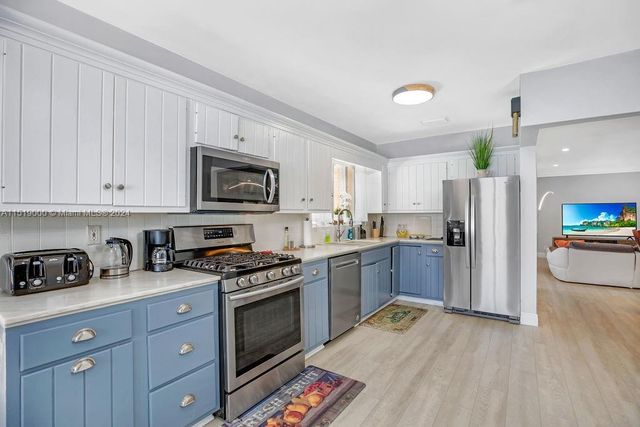 5320 NE 16th Ter, Fort Lauderdale, FL 33334