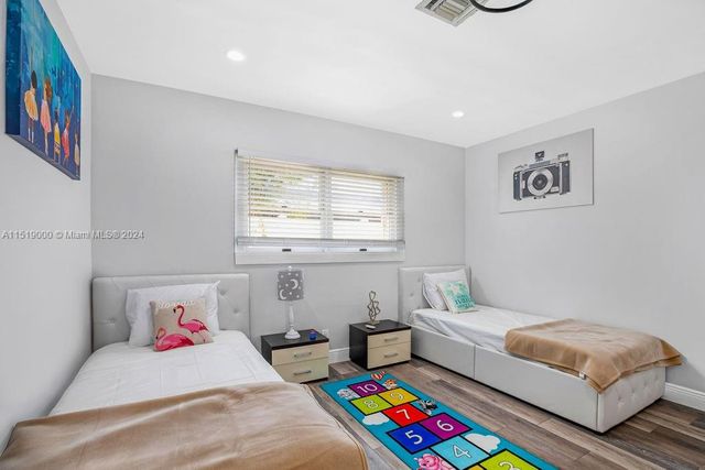 5320 NE 16th Ter, Fort Lauderdale, FL 33334