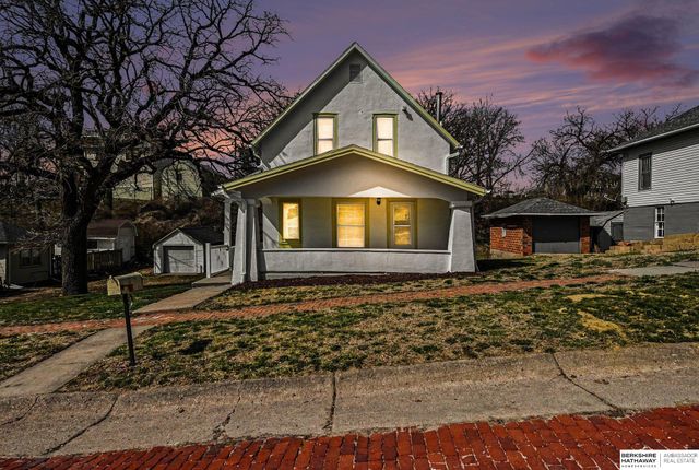 318 N 4TH Street, Plattsmouth, NE 68048