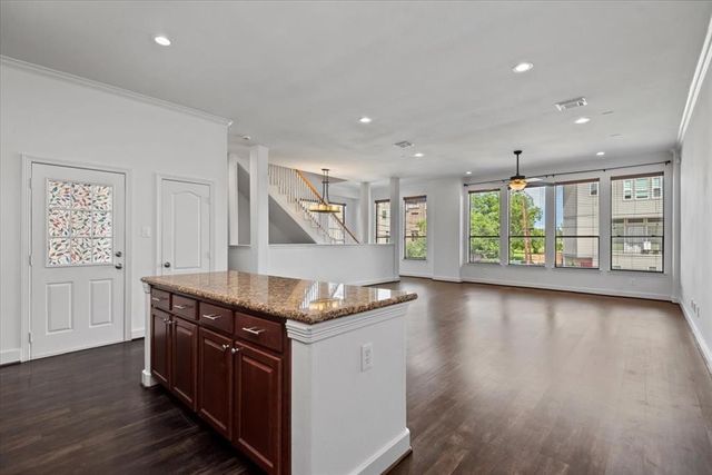 2124 Holman Street, Houston, TX 77004