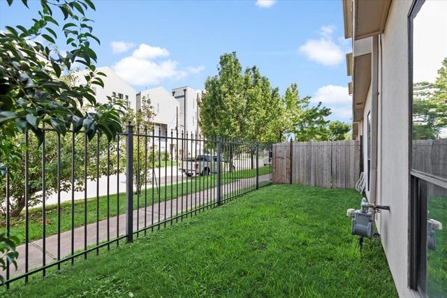 2124 Holman Street, Houston, TX 77004