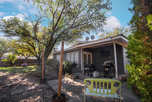3914 Austin Avenue, Brownwood, TX 76801