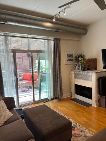 4814 N Clark Street 204S, Chicago, IL 60640