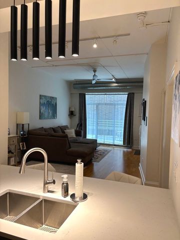 4814 N Clark Street 204S, Chicago, IL 60640