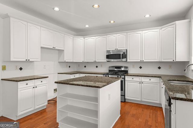 1430 White Flowers Lane, Lawrenceville, GA 30045