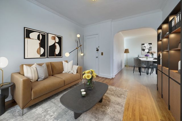 100 Sewall Ave 5, Brookline, MA 02446