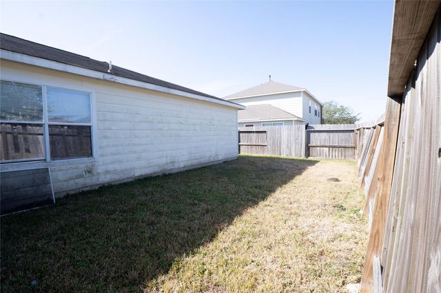 8202 Radial Court, Rosharon, TX 77583