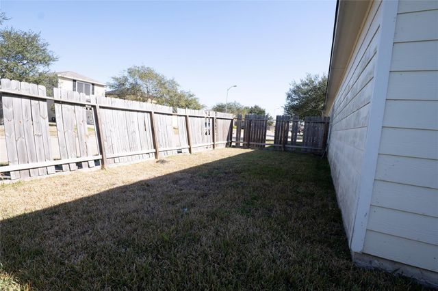 8202 Radial Court, Rosharon, TX 77583