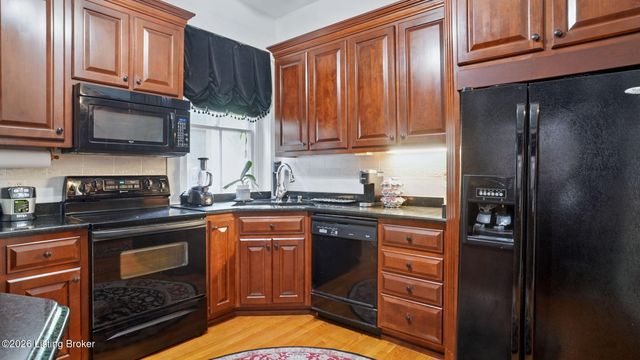1515 S 3rd St, Louisville, KY 40208