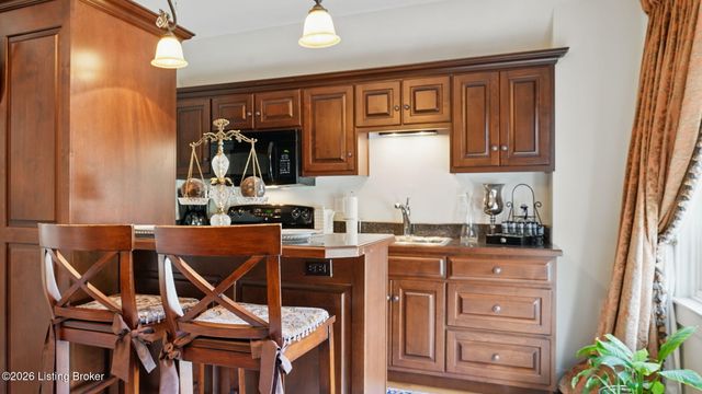 1515 S 3rd St, Louisville, KY 40208