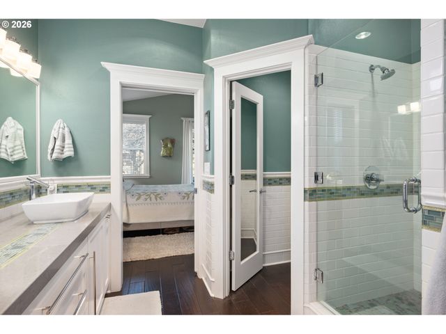 1915 HEITZMAN Way, Eugene, OR 97402