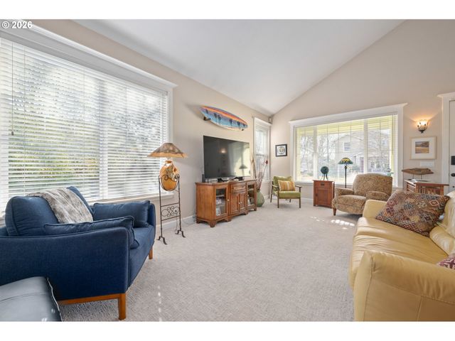 1915 HEITZMAN Way, Eugene, OR 97402