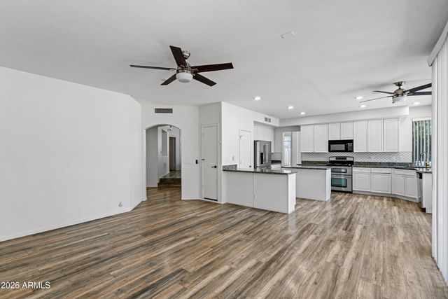 5952 W MORNING DOVE Drive, Glendale, AZ 85308