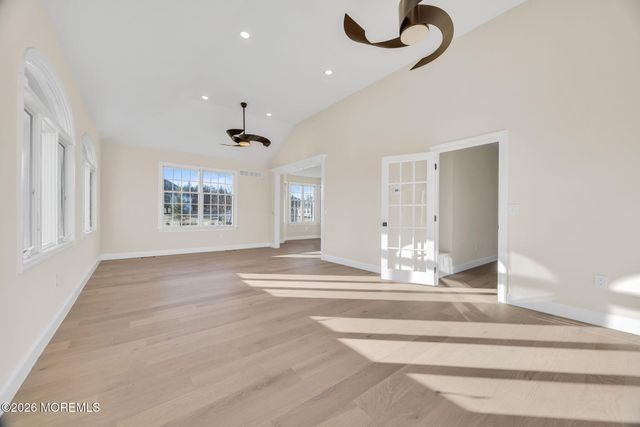 8 Saxon Court, Freehold, NJ 07728