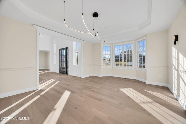 8 Saxon Court, Freehold, NJ 07728