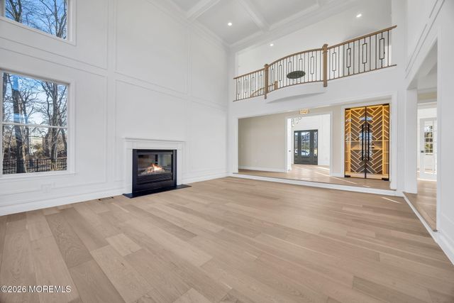 8 Saxon Court, Freehold, NJ 07728